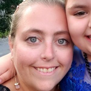 Meet your Posher, Candace